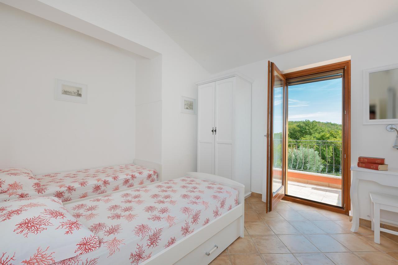 Apartments Athos Rabac Exterior photo